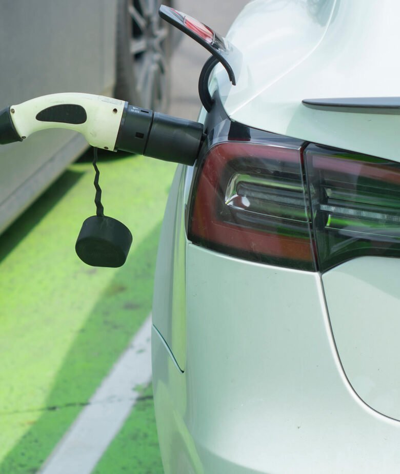 Careers FLEXTRON Rapid Charging EV's in 10 Minutes EV Charging